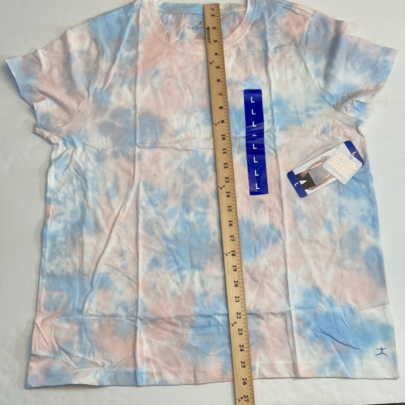 Shirt - Picture 2 of 9